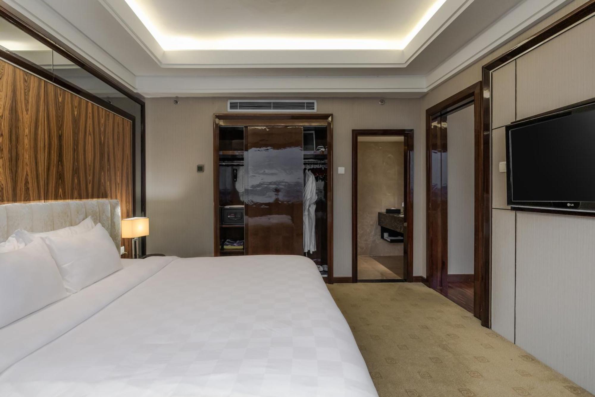 Swiss-Belhotel Harbour Bay Наґойя Екстер'єр фото