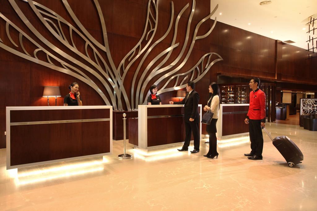 Swiss-Belhotel Harbour Bay Наґойя Екстер'єр фото